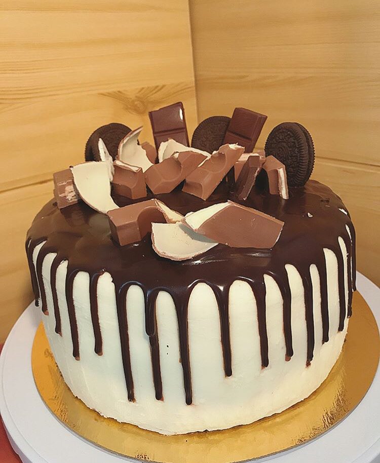 Cakesbomb. Сладости торты, капкейки. Тюмень.